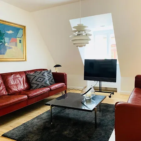 Luxury In The Heart Of Apartment *
